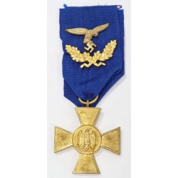 G3846.)WEHRMACHT 40-YEAR LONG SERVICE CROSS IN GOLD