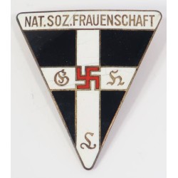 G225.)NS-FRAUENSCHAFT MEMBERSHIP BADGE