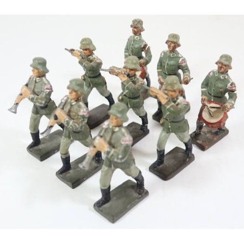 G309.)EIGHT (8) GERMAN ARMY MARCHING BAND FIGURES