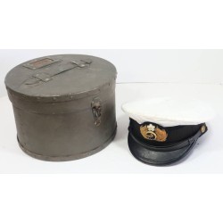 OC393.)WWII IMPERIAL JAPANESE NAVAL OFFICER'S VISOR CAP IN BOX