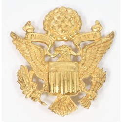 US414.)WORLD WAR TWO US ARMY OFFICER'S VISOR CAP EAGLE DEVICE