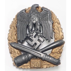 RD373.)NUMBERED GENERAL ASSAULT BADGE FOR 50 ENGAGEMENTS