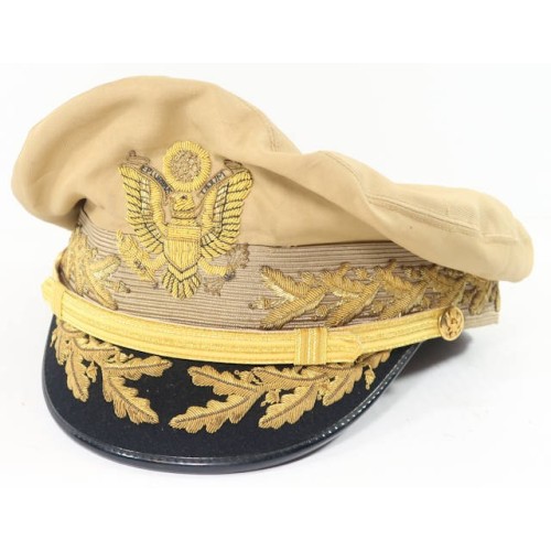 RD374.)DOUGLAS MacARTHUR WARTIME VISOR CAP