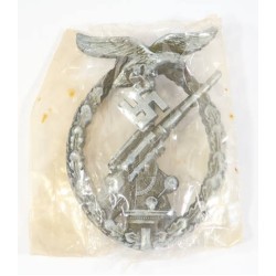 G537.)LUFTWAFFE FLAK BADGE, ORIGINAL GLASSINE ISSUE PACKET