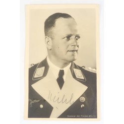 G540.)LUFTWAFFE 'GENERAL DER FLIEGER' MILCH SIGNED PHOTO POSTCARD