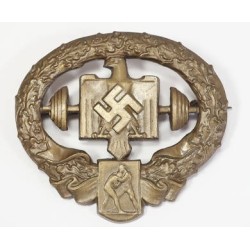 G558.)DRL SPORTS BADGE FOR WEIGHT LIFTING IN BRONZE