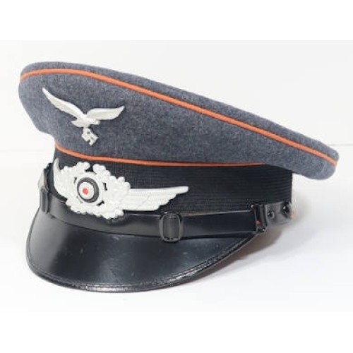 G532.)LUFTWAFFE SIGNALS ENLISTED RANKS VISOR CAP