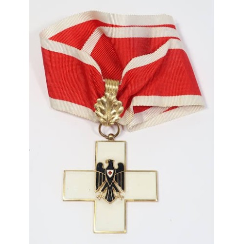 RD511.)GERMAN RED CROSS NECK ORDER