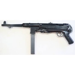 RD520.)GERMAN MP40 NON-GUN DUMMY REPLICA; OLD MARUSHIN 