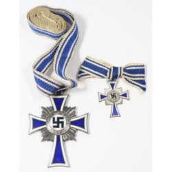 G648.)MOTHER'S CROSS IN SILVER WITH MINIATURE