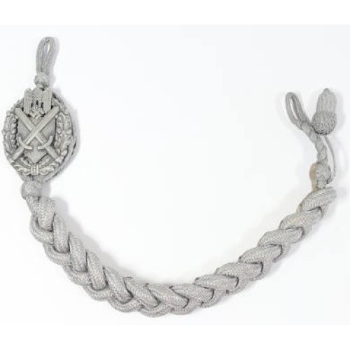 G659.)GERMAN ARMY MARKSMANSHIP CORD