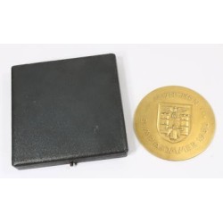 G661.)CASED MUNICH TABLE MEDAL FOR BRIDGE PLAYING