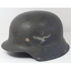 G666.)LUFTWAFFE M42 STEEL HELMET