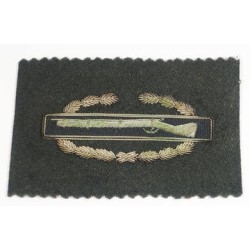 US694.)WWII COMBAT INFANTRY BADGE, BULLION WIRE EMBROIDERED 