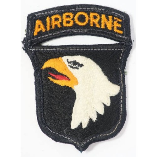 US686.)VIETNAM WAR ERA 101st AIRBORNE SLEEVE PATCH