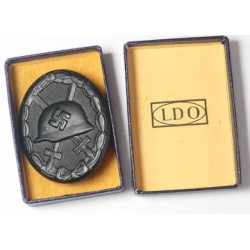 G704.)LDO BOXED 1939 WOUND BADGE IN BLACK