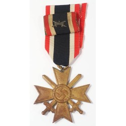 G699.)1939 WAR MERIT CROSS 2nd CLASS WITH MATCHING RIBBON BAR