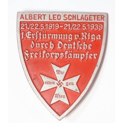 G719.)1939 DAY BADGE, 40-YEAR FREIKORPS REUNION AT RIGA