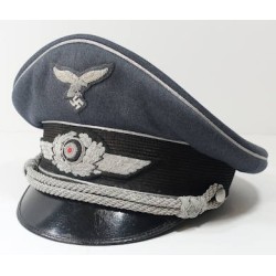 G724.)LUFTWAFFE OFFICER'S VISOR CAP