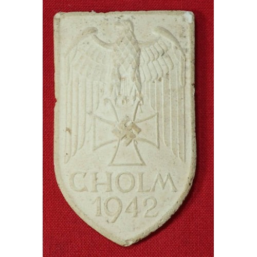 G713.)CHOLM CAMPAIGN SHIELD IN PORCELAIN