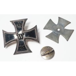 G717.)1914 IRON CROSS 1st CLASS; SCREW-BACK TYPE