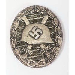 G737.)1939 WOUND BADGE IN SILVER