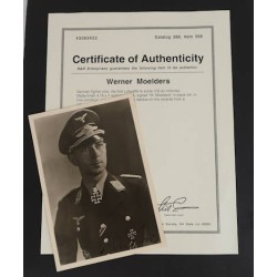 G734.)SIGNED WARTIME PHOTO OF LW ACE WERNER MOLDERS