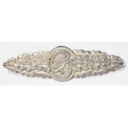 RD601.)LUFTWAFFE FALLSCHIRMJAGER CLOSE COMBAT CLASP IN SILVER