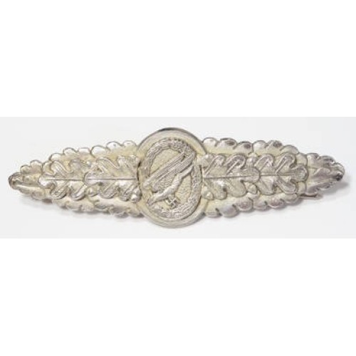 RD601.)LUFTWAFFE FALLSCHIRMJAGER CLOSE COMBAT CLASP IN SILVER