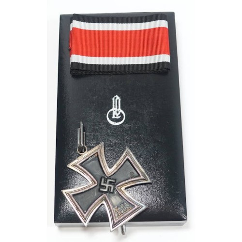 RD610.)CASED 1939 KNIGHT'S CROSS