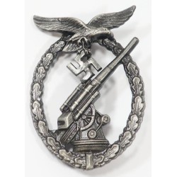 RD781.)LUFTWAFFE FLAK BADGE