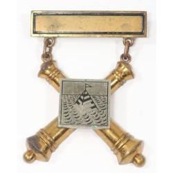 US826.)CIRCA 1900 US ARMY COAST ARTILLERY MARKSMANSHIP BADGE