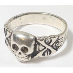RD754.)WAFFEN-SS TOTENKOPF SILVER RING