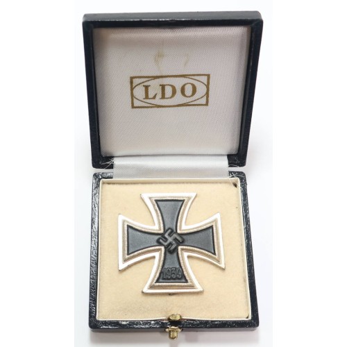 RD926.)CASED 1939 IRON CROSS 1st CLASS