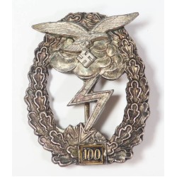 RD999.)LUFTWAFFE NUMBERED GROUND ASSAULT BADGE FOR 100 ENGAGEMENTS