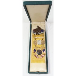 US115.)CASED 1905 GAR 39th ENCAMPMENT MEDAL