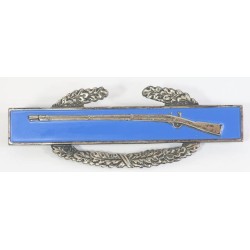 US128.)WWII US ARMY COMBAT INFANTRY BADGE