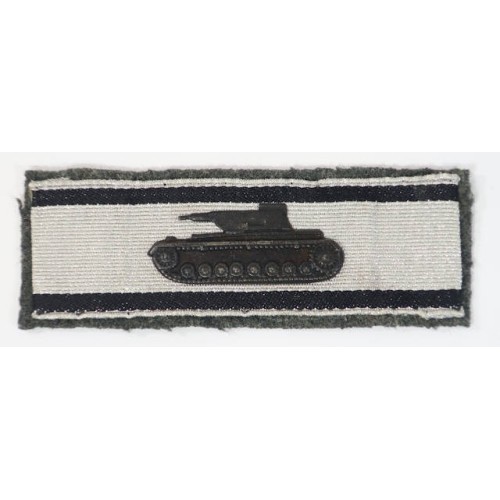 RD587.)SINGLE-HANDED DESTRUCTION OF A TANK BADGE