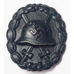 RD573.)1936 SPANISH WOUND BADGE IN BLACK