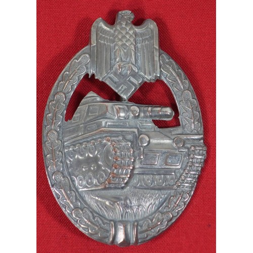 RD591.)PANZER ASSAULT BADGE IN SILVER