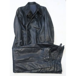 G530.)KRIEGSMARINE DECK LEATHERS, JACKET AND TROUSERS