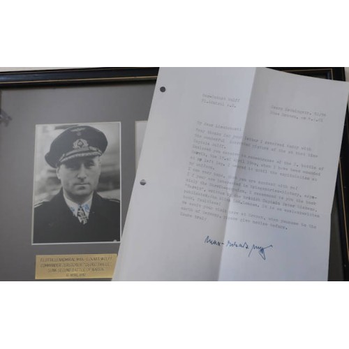 G536.)FRAMED SIGNED KC RECIPIENT'S PHOTO AND '39 WOUND BADGE 