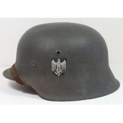 G546.)GERMAN ARMY M42 STEEL HELMET