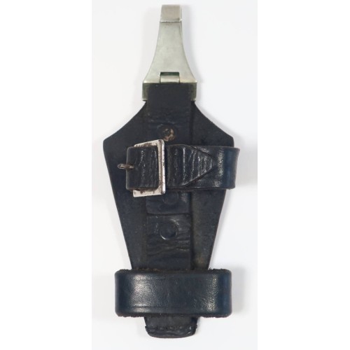 G547.)SS DAGGER HANGER