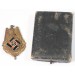 G548.)CASED TENO BADGE