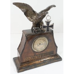 G598.)IMPERIAL GERMAN WWI DESK CLOCK, BROKEN