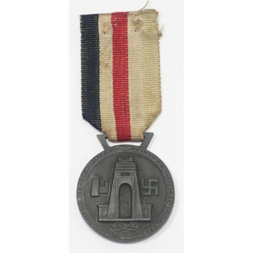 G562.)ITALIAN-GERMAN AFRICA CAMPAIGN MEDAL