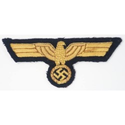 G563.)KRIEGSMARINE OFFICER'S BREAST EAGLE