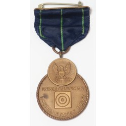 US626.)EARLY USN MARKSMANSHIP MEDAL, EARLY WWII PERIOD