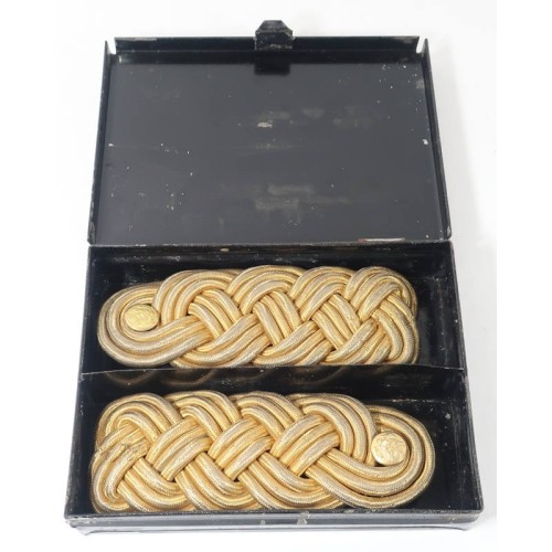 US632.)BOXED CIRCA 1900 US ARMY OFFICER'S SHOULDER KNOTS